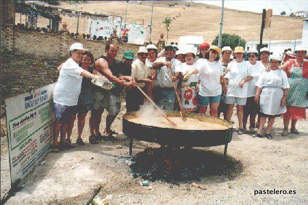 Fotos de la Feria de Pastelero Foto de los cocineros de la Paella